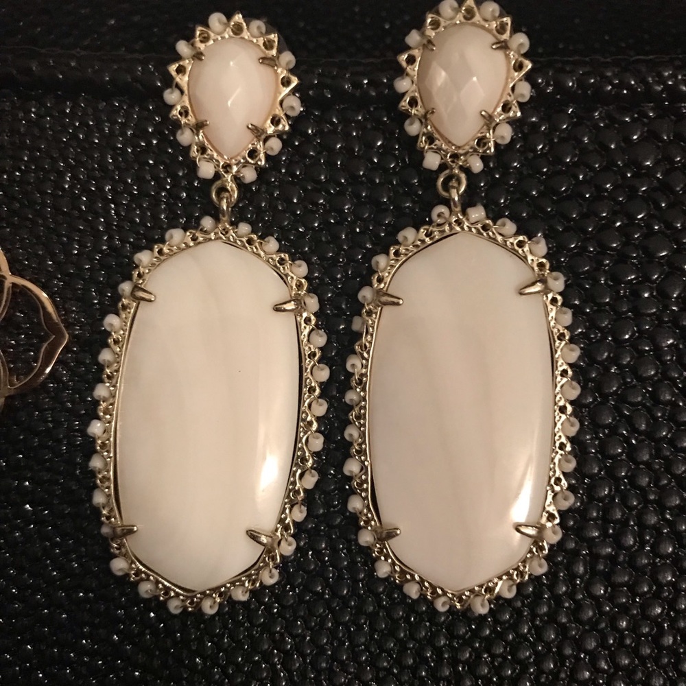 Kendra Scott Parson Earrings In White Pearl Gold